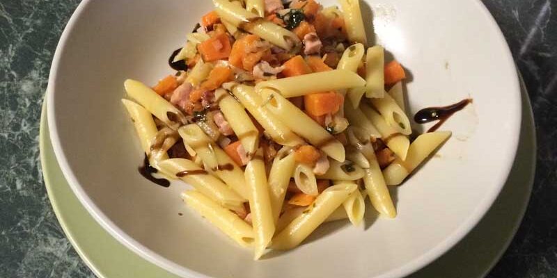 Pasta-con-la-zucca-e-pancetta